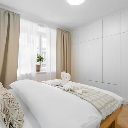 Bnb Urban Oasis - Medic Garden Apartment *