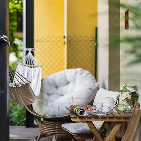 Apartment Bnb Urban Oasis - Medic Garden *