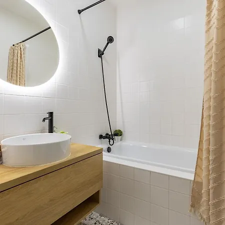 Urban Oasis - Medic Garden Apartment Bratislava