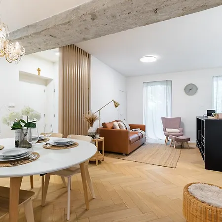 Urban Oasis - Medic Garden Apartment Bratislava