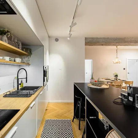 Apartment Bnb Urban Oasis - Medic Garden *